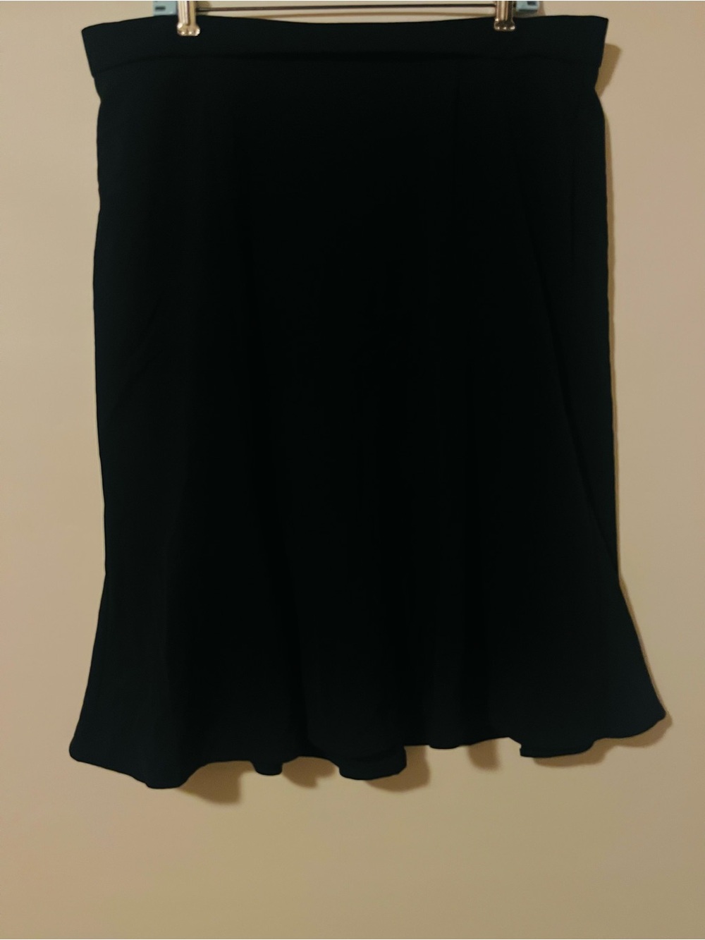 COURTENAY Women’s Black Ruffle Hem Skirt Size 16W Zip Back - Picture 2 of 7